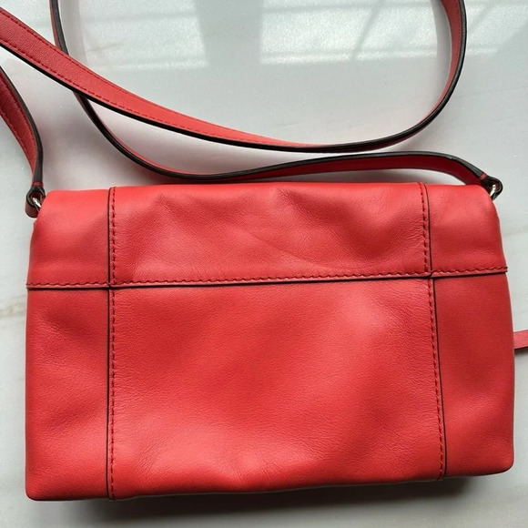 Kate Spade NWOT bright red leather but flawed from color transfer - Picture 4 of 8